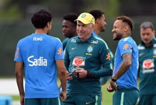 Seleção treina para enfrentar Escócia com retorno de Neymar e ausência de Raphinha