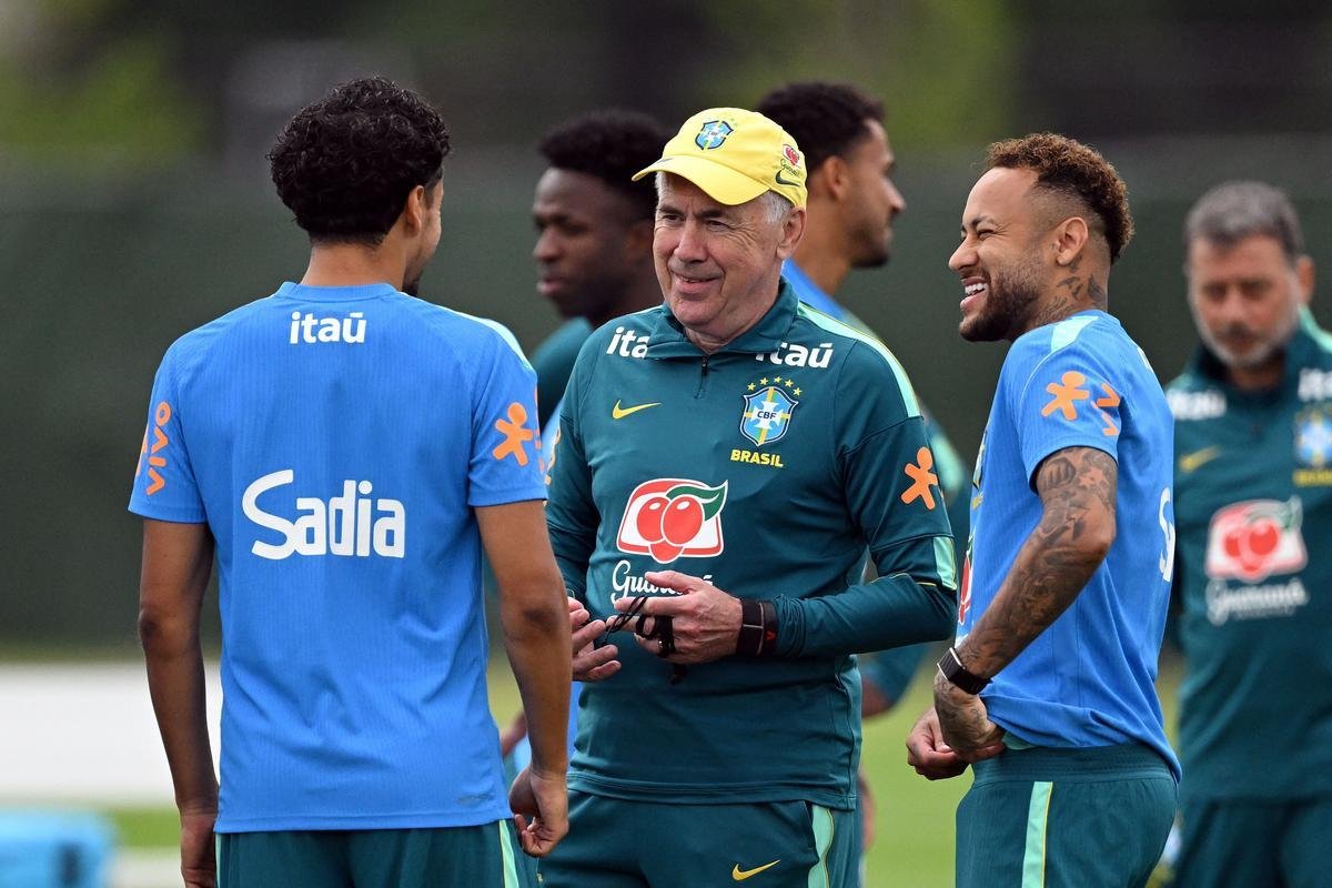 Seleção treina para enfrentar Escócia com retorno de Neymar e ausência de Raphinha
