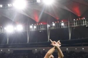 STJD suspende Paulinho do Palmeiras por um jogo após recurso clube protesta