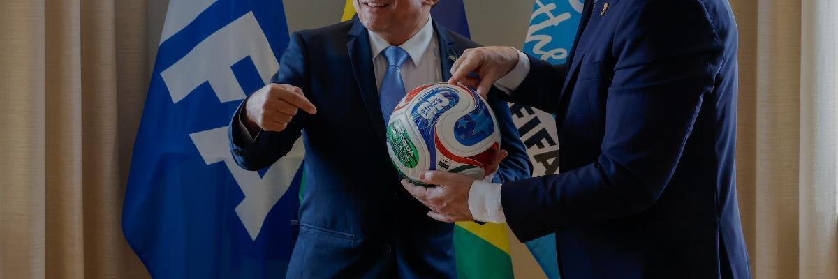 Tempestade com raios interrompe jogo da Copa do Mundo pela primeira vez