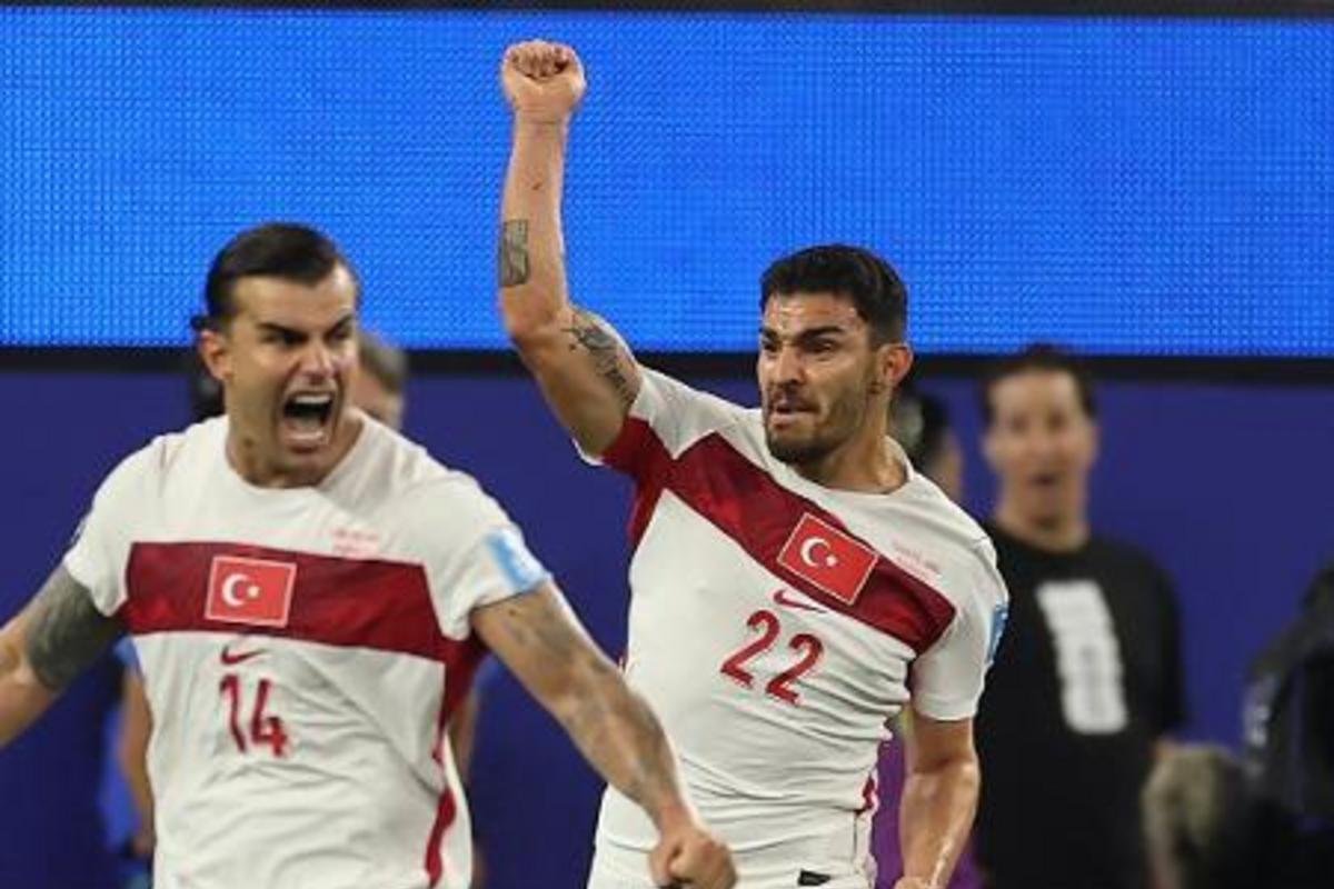 Turquia derrota EUA nos acréscimos em jogaço de despedida na Copa