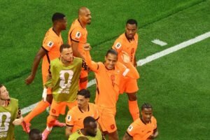 Van Dijk critica imprensa após empate da Holanda na Copa