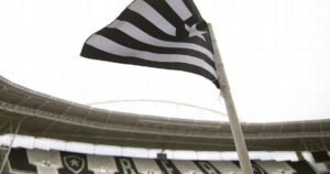 Vitinho do Botafogo desperta interesse de gigantes russos e franceses