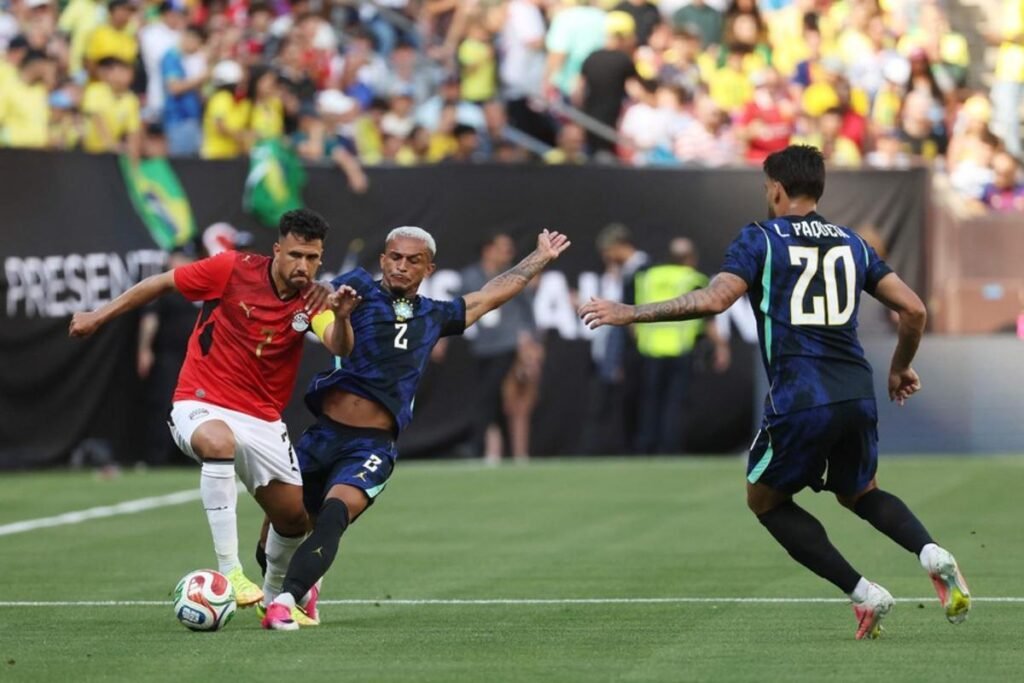 Wesley deve perder estreia do Brasil na Copa mas otimismo afasta risco de corte