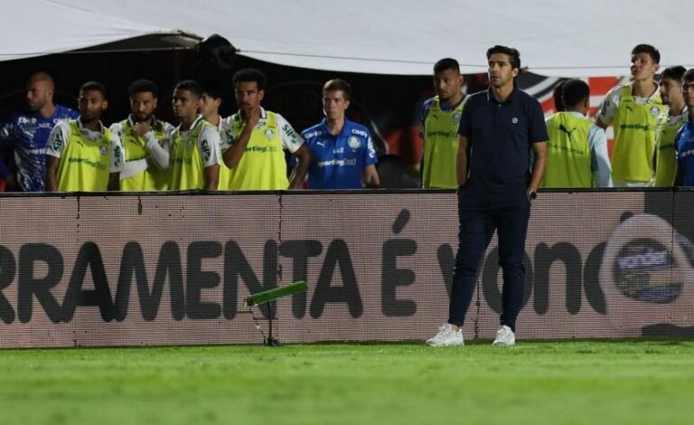 Abel Ferreira explains the decision to keep Flaco López and Allan in the Palmeiras squad – Photo: Archive / Reproduction