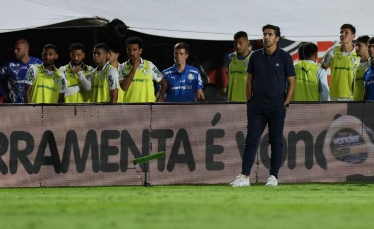 Abel Ferreira justifica manutenção de Flaco López e Allan no elenco do Palmeiras