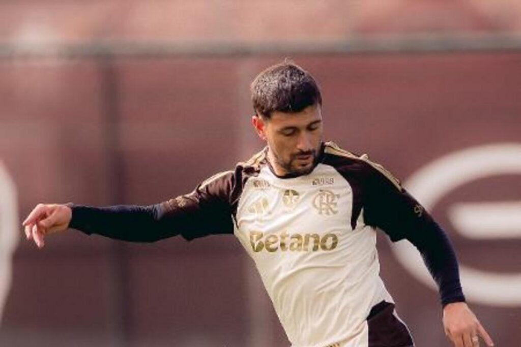 Arrascaeta perto do retorno ao Flamengo após lesões