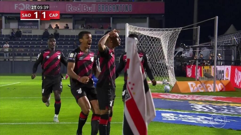Athletico-PR vence São Paulo pela 19ª rodada do Brasileirão 2026