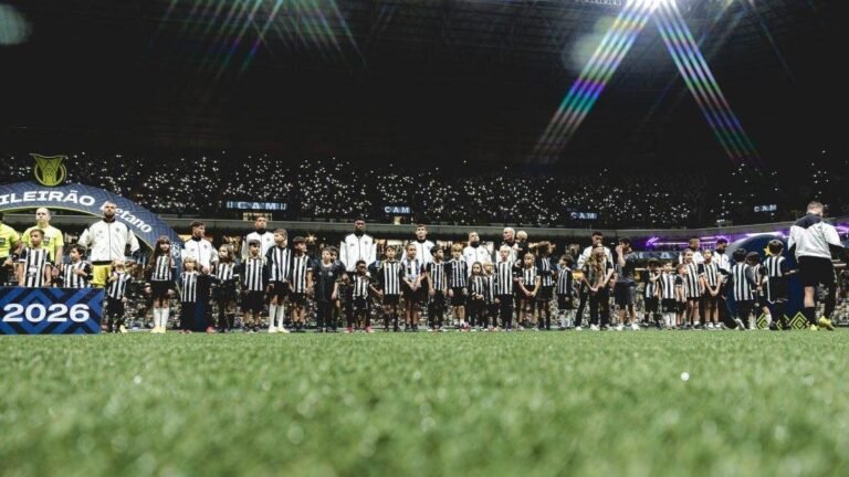 Atlético team lined up before a Brazilian Championship match. Credit: Pedro Souza / Atlético