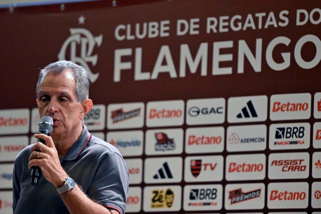 Bap rebate calote no Flamengo e aponta culpa de empresário em comissões