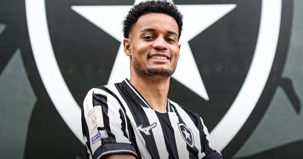 Botafogo oficializa contratação de quatro reforços para sequência da temporada 2026