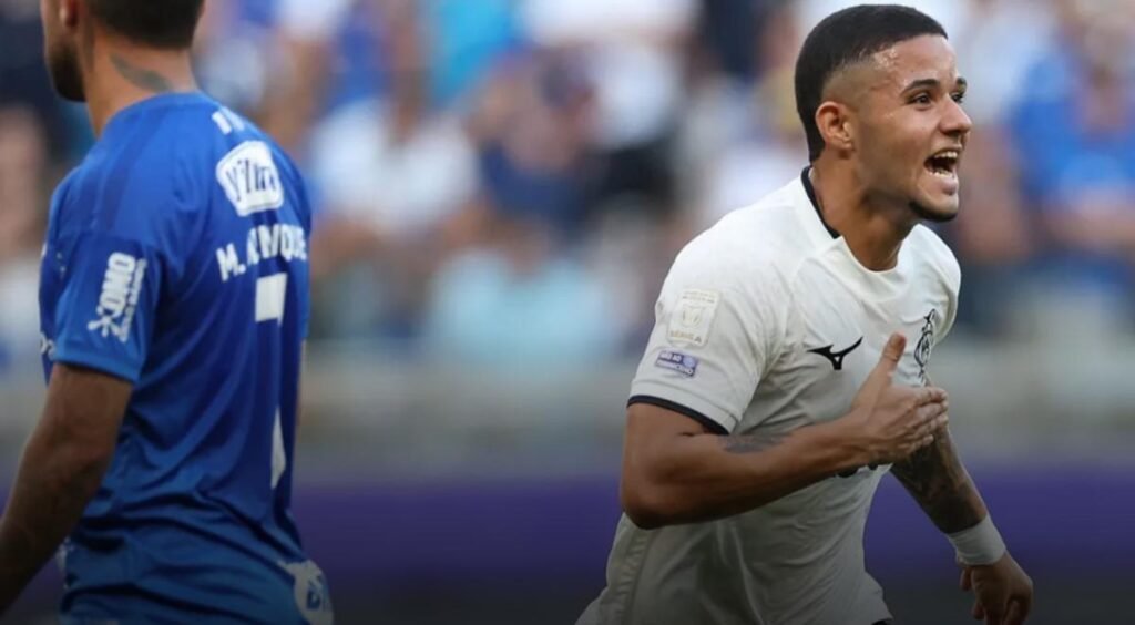 Botafogo vence Cruzeiro fora de casa e se aproxima da zona da Libertadores