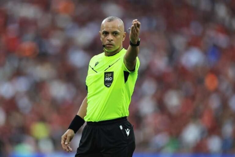 Brasileiro Wilton Pereira Sampaio pode apitar final da Copa do Mundo