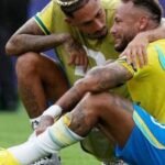 Brazil's Neymar and Raphinha after the match. Credit: Reproduction / UOL