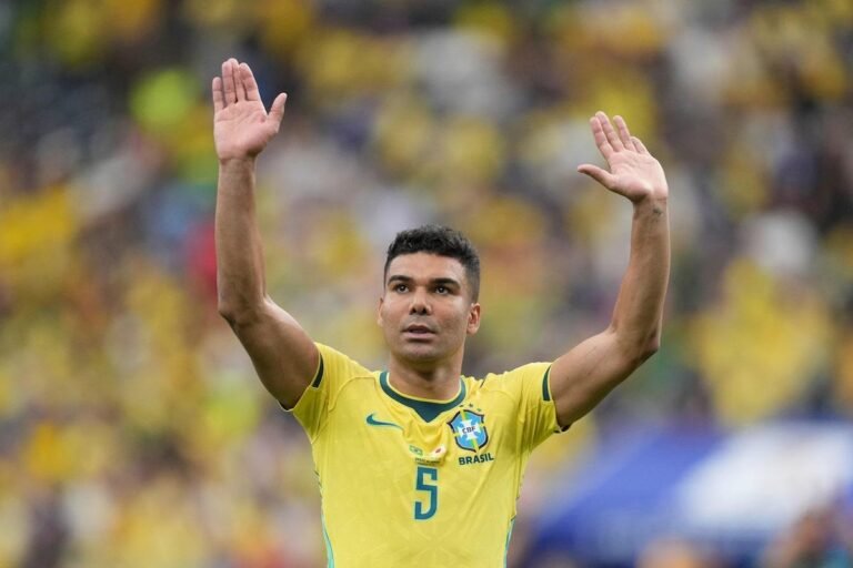Casemiro lidera ranking da Fifa como melhor defensor da Copa