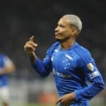 Cruzeiro estreará novo emblema de bicampeão da Libertadores contra o Flamengo