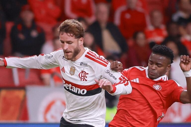 Empate do Flamengo afasta do Palmeiras e mantém Inter à beira do Z4
