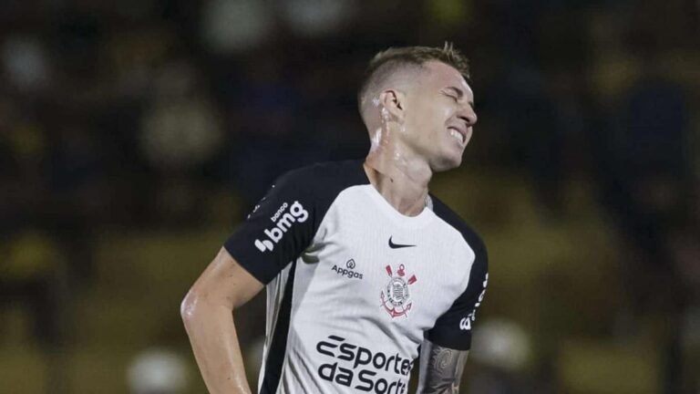 Fifa impõe quarto transfer ban ao Corinthians por dívida de Charles