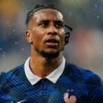 Fifa mantém cartão de Olise e evita tratamento igual ao caso Balogun