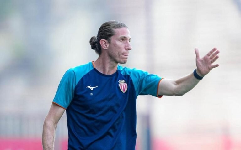 Filipe Luís in action in his first test for Monaco. Credit: Reproduction