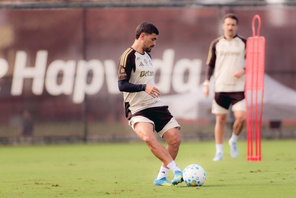 Flamengo: Arrascaeta e outros reforços marcam retorno após 53 dias