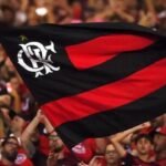 Flamengo assina primeiro contrato profissional com joia da base até 2029