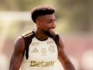 Flamengo: cautela na janela, elenco blindado e foco em reforços