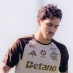 Focus on Olimpia! Flamengo holds its final training session this Thursday (16) before facing Olimpia in Brasília. The session is scheduled for 4:00 PM at the Ninho do Urubu training center. The team travels to Brasília at 10:00 AM this Friday (17). Kickoff is at 8:00 PM. Photo Credits: @adrianofontesfoto / @flamengo