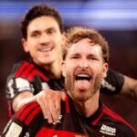 Flamengo planeja valorizar e renovar contrato com Léo Pereira