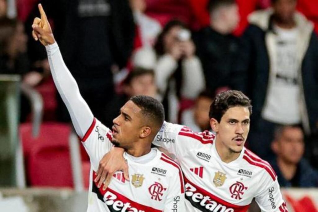 Flamengo reage no final e empata com Internacional fora pelo Brasileirão