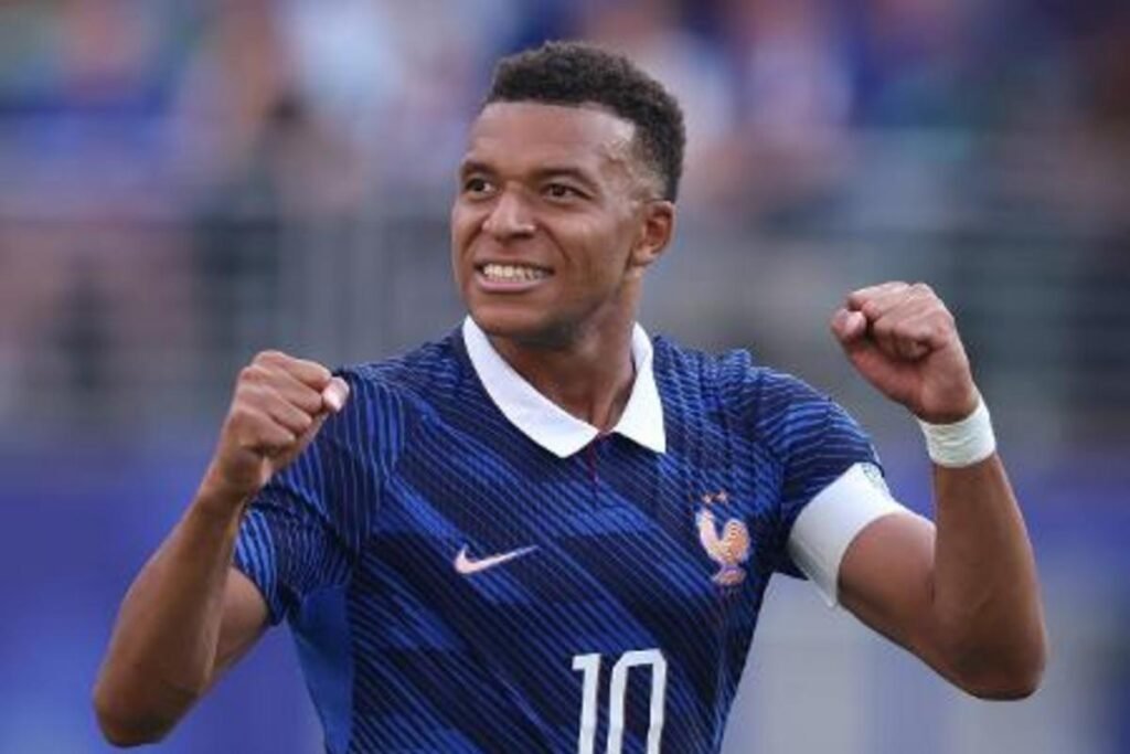 França lidera ranking da Fifa após vitória; Brasil sobe para 5º