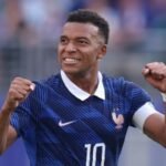 França lidera ranking da Fifa após vitória; Brasil sobe para 5º