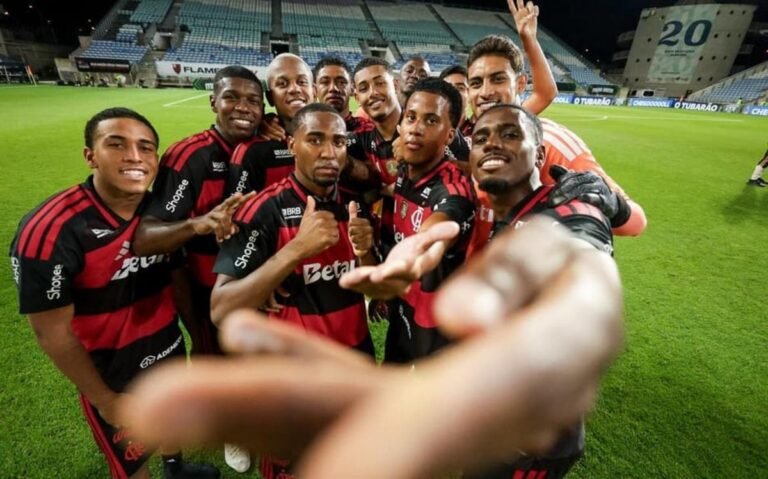 Garotos do Ninho Lorran e Wallace Yan decidem vitória do Flamengo em Portugal