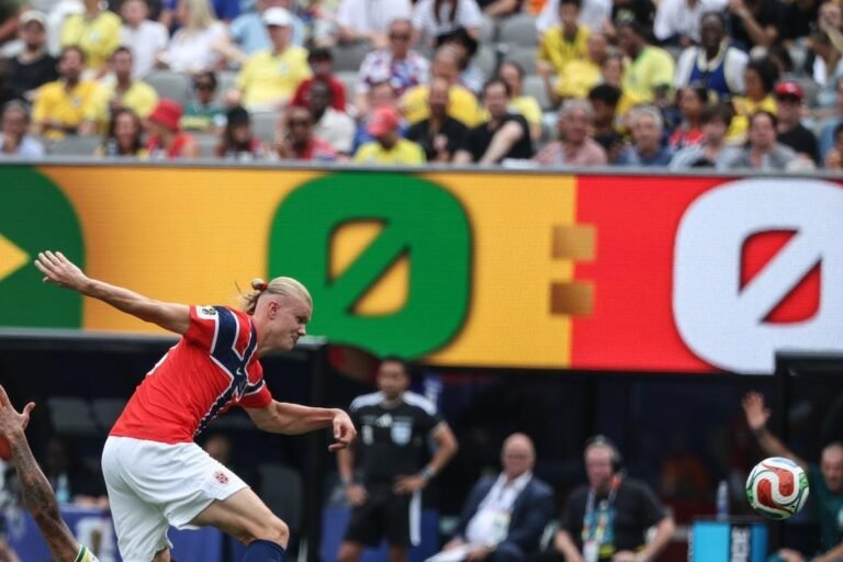 Haaland puts an end to Brazil's dream of a sixth title. Photo: Werther Santana/Estadão