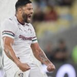 Hulk estreia gol e Fluminense vence Bahia na volta de Thiago Silva ao time