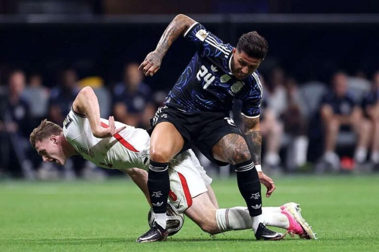Inglaterra acusa Argentina de usar 31 artimanhas sujas na semifinal da Copa