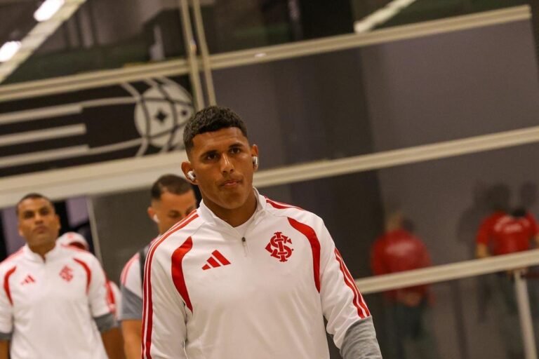 Aguirre, Inter's right-back — Photo: Ricardo Duarte/Disclosure, Internacional