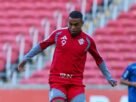 Inter defeated Cerro Largo 2-0 in a practice match at Beira-Rio, with goals from Vitinho and Alerrandro. Credit: Reproduction / Ge
