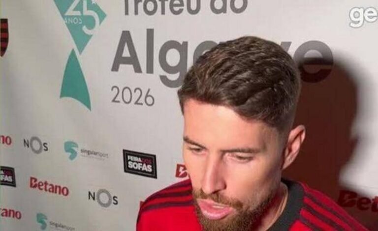 Jorginho: o líder "chato" do Flamengo que orienta jovens pelo futuro