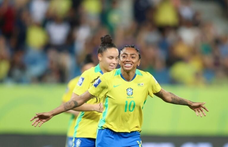 Kerolin se transfere para o Barcelona por valor recorde no futebol feminino brasileiro