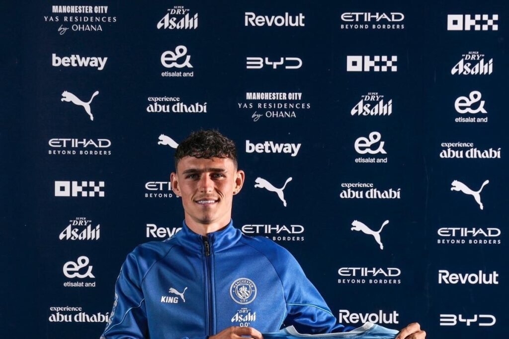 Líder em títulos, Foden renova com Manchester City até 2030