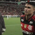 Luiz Araújo was substituted in Flamengo vs. Olimpia. Credit: Reproduction / FlamengoTV