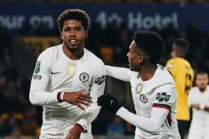Andrey Santos and Estêvão celebrate Chelsea's goal against Wolverhampton in the English League Cup. Credit: Reproduction/Instagram chelseafc