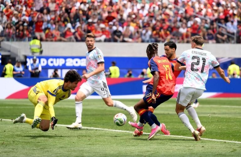 Merino decide novamente, Espanha vence Bélgica e avança à semifinal da Copa