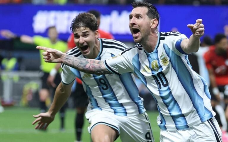Messi supera recordes de Maradona e iguala marcas de Pelé em Copas do Mundo