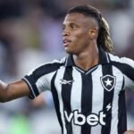Palmeiras enfrenta disputa com quatro clubes europeus pela contratação de Danilo do Botafogo