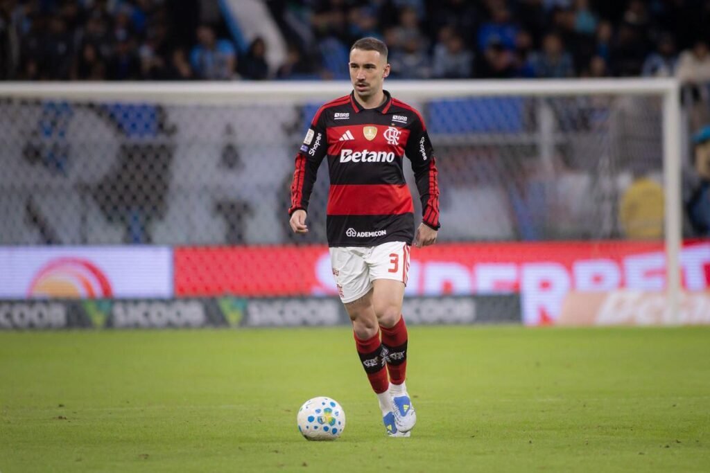 Recuperado de lesão Léo Ortiz treina com elenco do Flamengo e vira opção de Jardim