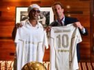 Ronaldinho Gaúcho's signing was announced by the Italian team. Credit: Reproduction / ESPN.com.br