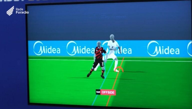 Image illustrates the semi-automated offside technology to be used in the Brazilian Serie A. Credit: Disclosure/Rede Furacão