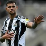 Técnico do Newcastle evita garantir permanência de Bruno Guimarães e mantém futuro indefinido